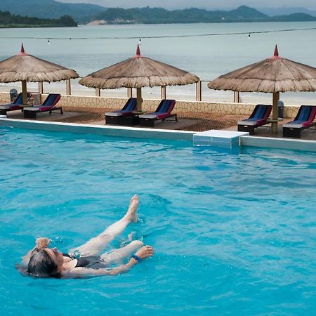 Foxy'S Beach Resort Сан Висенте Екстериор снимка