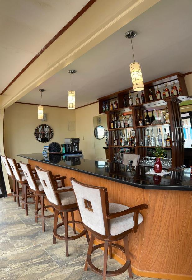 Foxy'S Beach Resort Сан Висенте Екстериор снимка