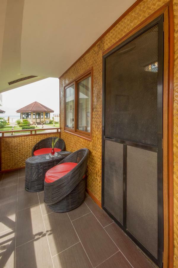 Foxy'S Beach Resort Сан Висенте Екстериор снимка