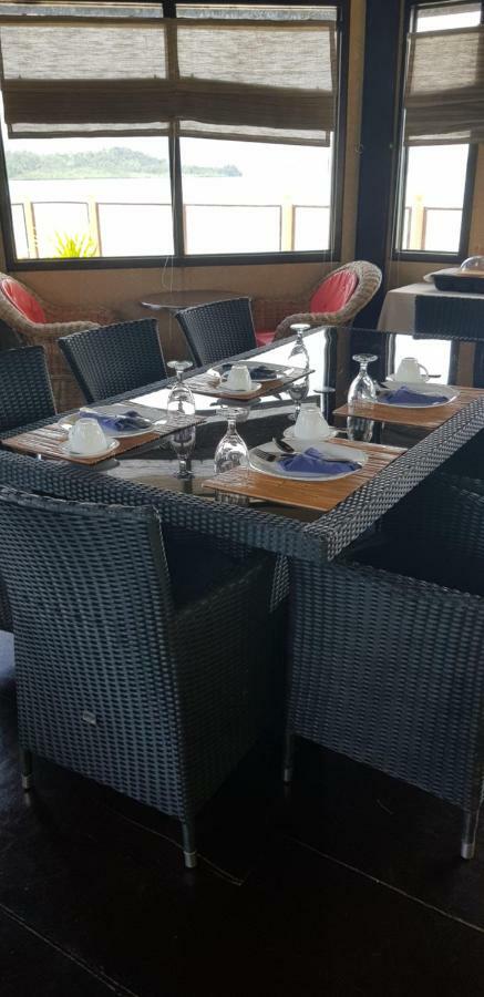 Foxy'S Beach Resort Сан Висенте Екстериор снимка